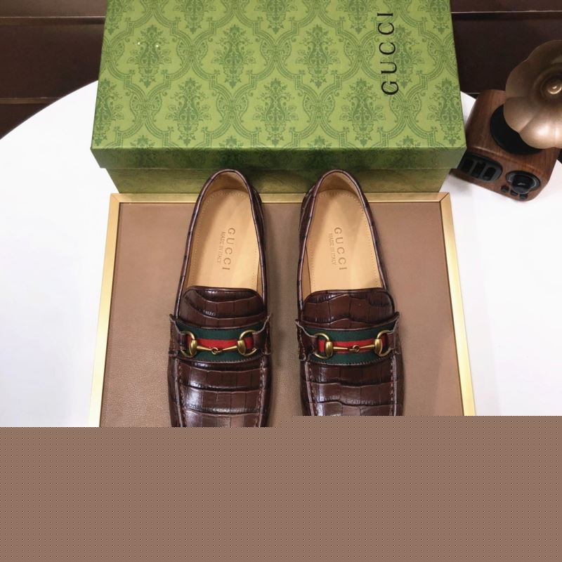 G*u*i leather shoes